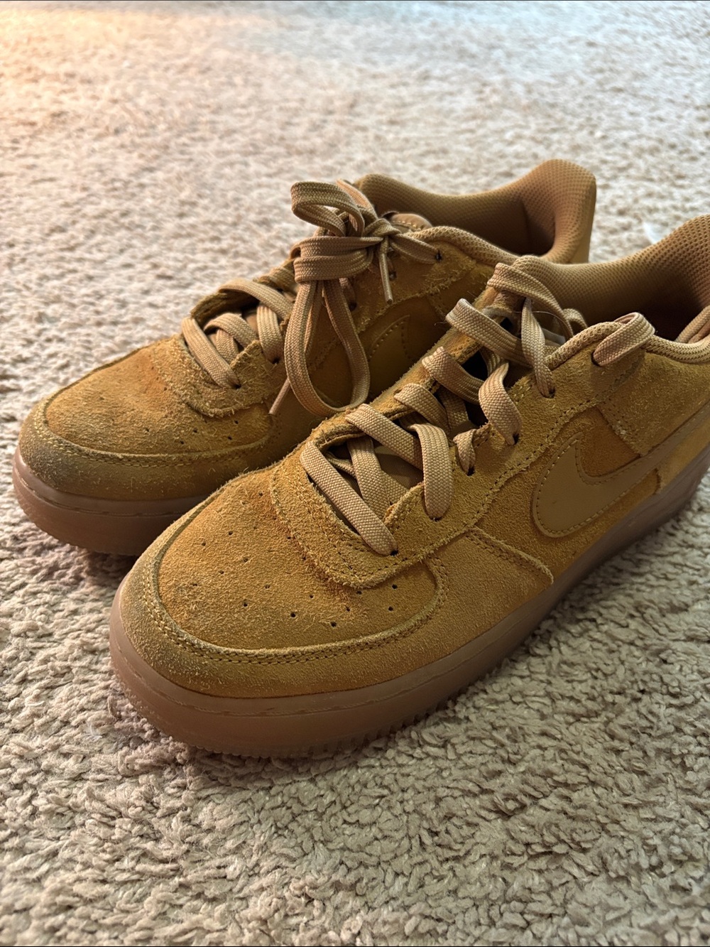 Nike Kids Suede Low-Top Sneakers in Wheat/Tan